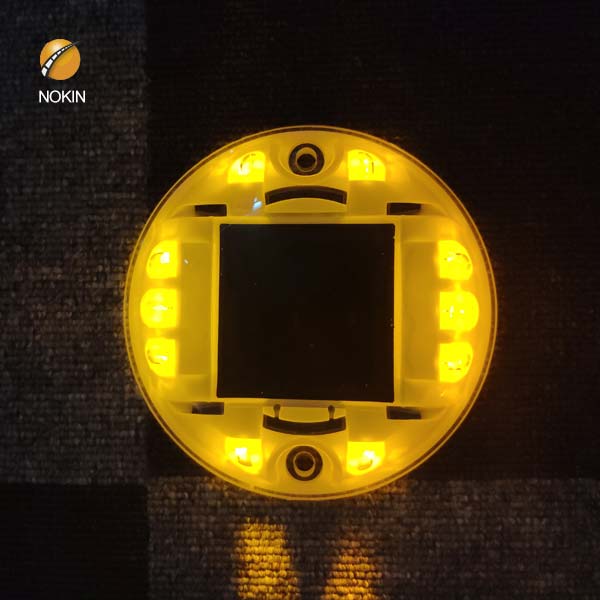 Durable solar round lamp Used for Building New Roads 